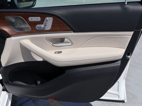 New 2026 Mercedes-Benz GLE 580 4MATIC image 13