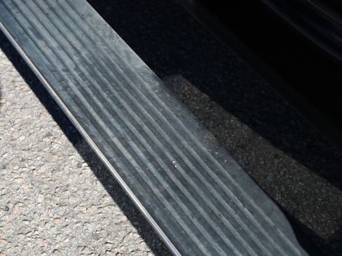 Used 2017 Ford F150 Platinum image 16