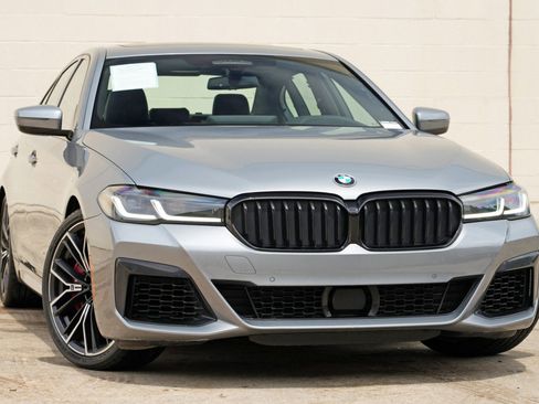 Used 2023 BMW 540i w/ M Sport Package RWD image 4