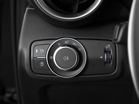 New 2025 Alfa Romeo Giulia w/ Driving Assist Package image 41