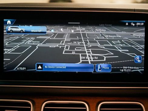 Used 2024 Mercedes-Benz GLS 580 4MATIC image 12