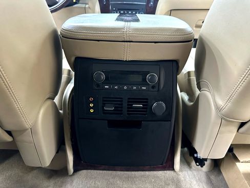 Used 2011 Cadillac Escalade EXT Premium image 32