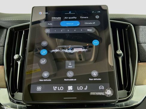 New 2026 Volvo XC90 B6 Plus w/ Protection Package AWD/4WD image 16