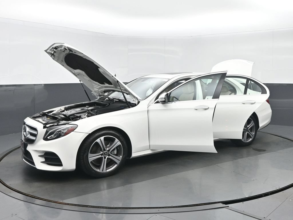 Used 2019 Mercedes-Benz E 300 4MATIC image 35