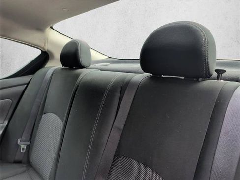 Used 2018 Nissan Versa SV FWD image 14