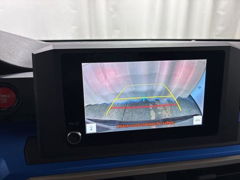 Used 2025 Toyota Tacoma TRD Off-Road image 18