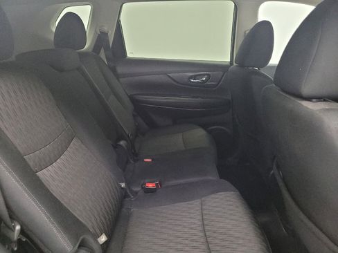 Used 2020 Nissan Rogue SV FWD image 19