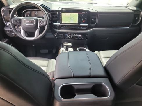 Used 2023 GMC Sierra 1500 SLT w/ SLT Premium Plus Package AWD/4WD image 15