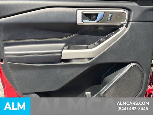 Used 2021 Ford Explorer XLT RWD image 11