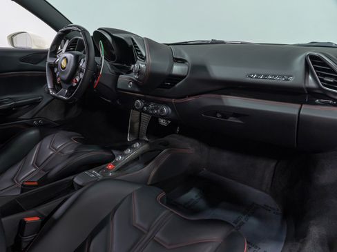 Used 2016 Ferrari 488 GTB RWD image 69