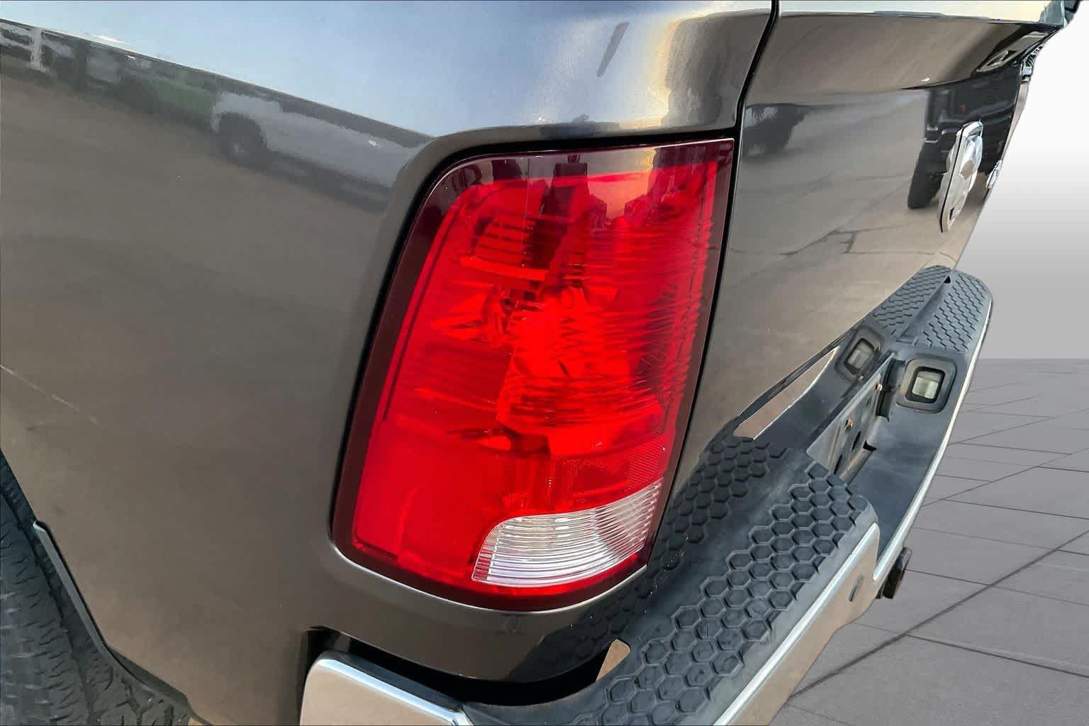 Used 2015 RAM 2500 Tradesman w/ Chrome Appearance Group AWD/4WD image 27