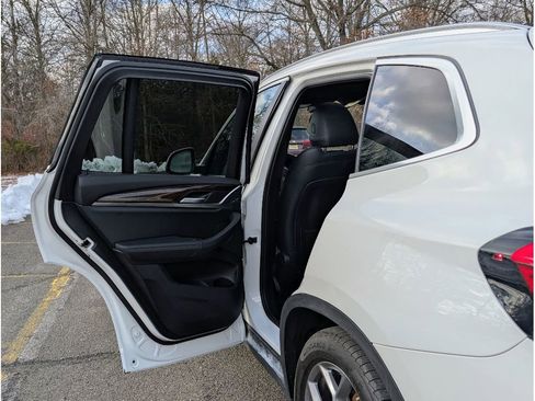 Used 2023 BMW X3 xDrive30i w/ Premium Package image 10