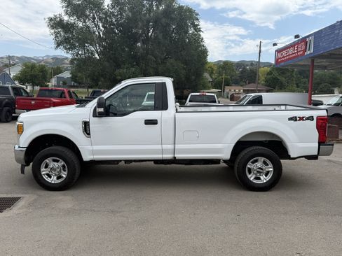 Used 2017 Ford F250 XLT w/ XLT Value Package AWD/4WD image 7