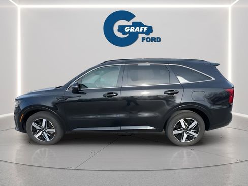 Used 2021 Kia Sorento S w/ Panoramic Sunroof Package image 2