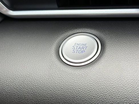 New 2026 Hyundai Elantra Hybrid FWD image 19