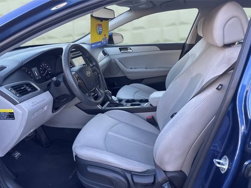Used 2017 Hyundai Sonata SE w/ Cargo Package FWD image 10