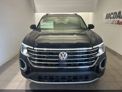 New 2026 Volkswagen Atlas SE image 2