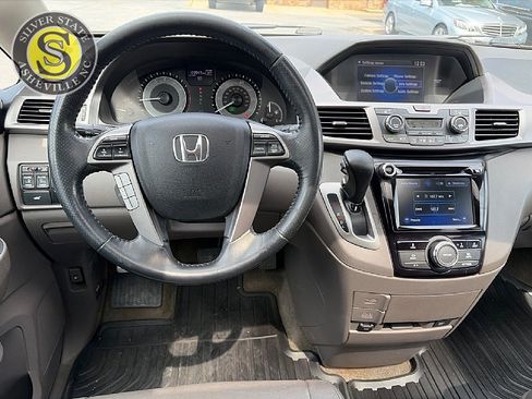 Used 2017 Honda Odyssey EX-L image 32