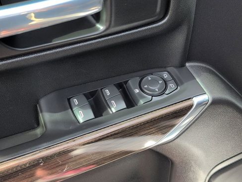 Used 2021 Chevrolet Silverado 1500 LT image 16