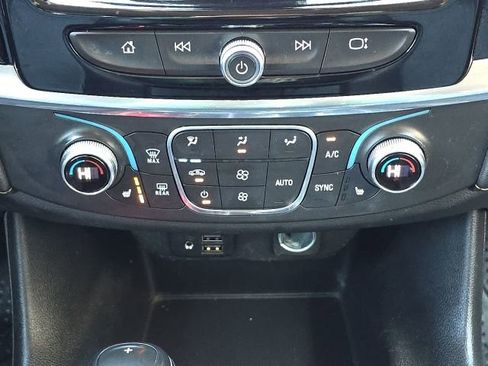 Used 2020 Chevrolet Traverse RS w/ LPO, Floor Liner Package image 40