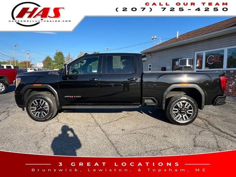 Used 2023 GMC Sierra 2500 AT4 w/ AT4 Premium Plus Package image 3