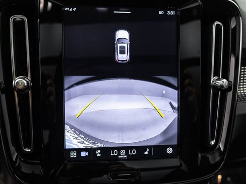 Used 2023 Volvo XC40 B5 Plus w/ Protection Package Premier image 20