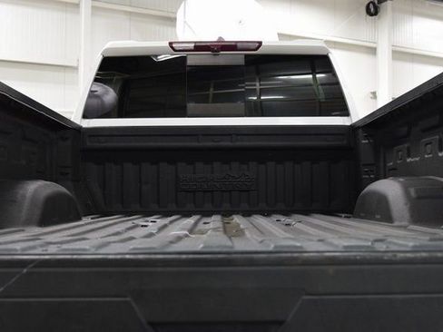 Used 2022 Chevrolet Silverado 2500 High Country w/ Safety Package II image 17