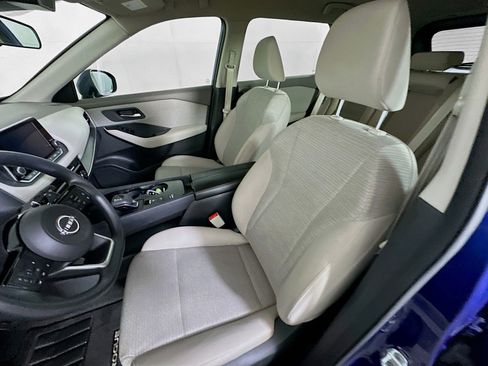Used 2023 Nissan Rogue SV FWD image 13