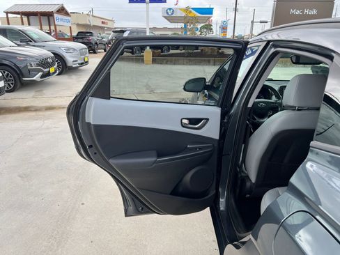Used 2018 Hyundai Kona Ultimate FWD image 15