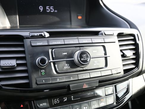 Used 2017 Honda Accord Sport image 24