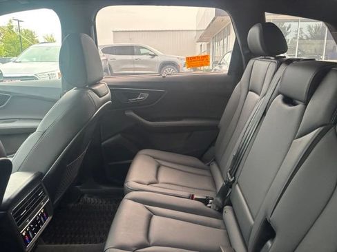Certified 2025 Audi Q7 3.0T Premium Plus AWD/4WD image 9