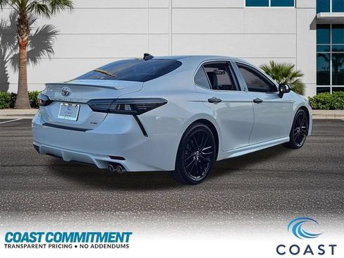 Used 2021 Toyota Camry XSE FWD image 6