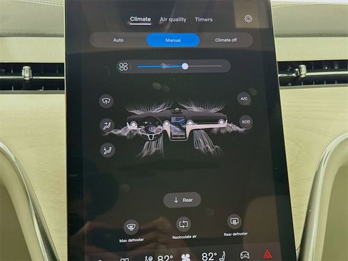 New 2025 Volvo EX90 Plus w/ Protection Package Premier image 15