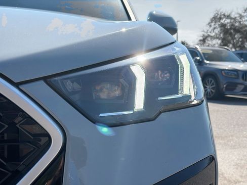 Certified 2025 BMW X2 xDrive28i image 10