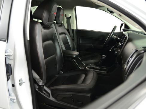 Used 2022 GMC Canyon AT4 w/ Trailering Package image 16