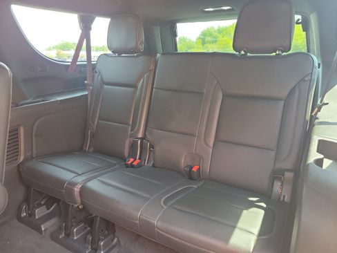 Used 2021 GMC Yukon XL Denali w/ Denali Premium Package AWD/4WD image 17