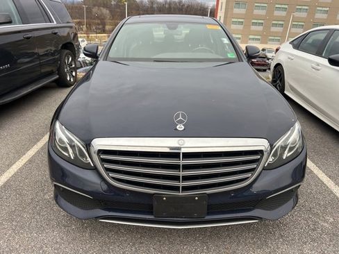 Used 2017 Mercedes-Benz E 300 4MATIC image 6
