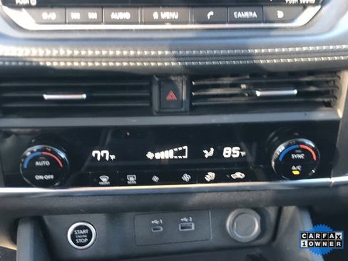 Used 2023 Nissan Rogue SV image 17