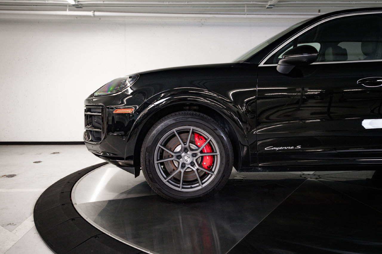 Certified 2026 Porsche Cayenne S AWD/4WD image 11