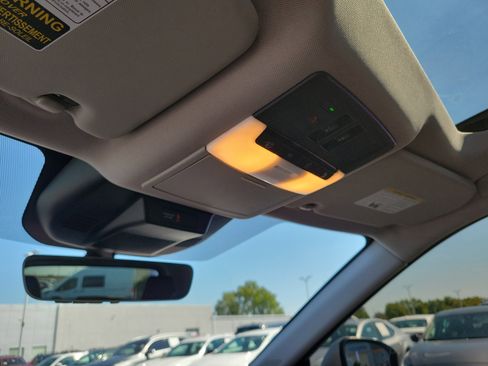 Certified 2022 Nissan Rogue Platinum w/ Head-Up Display Package image 30