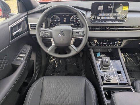 New 2025 Mitsubishi Outlander SEL Black Edition image 17