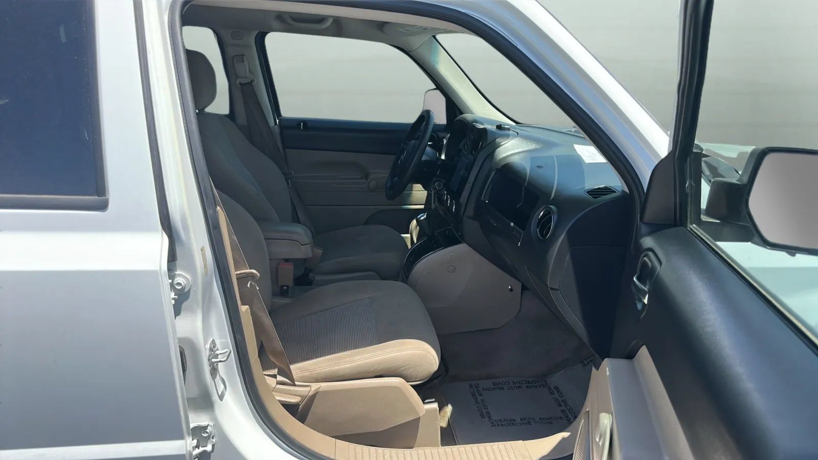 Used 2015 Jeep Patriot Sport FWD image 27