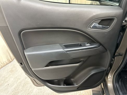 Used 2016 Chevrolet Colorado LT w/ LT Convenience Package image 13