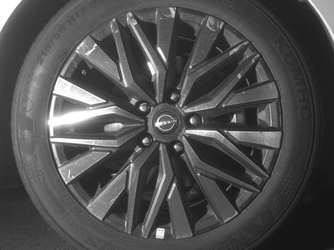 Used 2025 Nissan Altima 2.5 SV FWD image 13