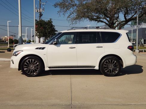 Used 2016 INFINITI QX80 Limited w/ All Season Package image 4