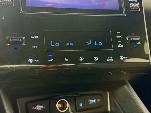 Used 2022 Hyundai Santa Cruz SEL Premium w/ Cargo Package image 17