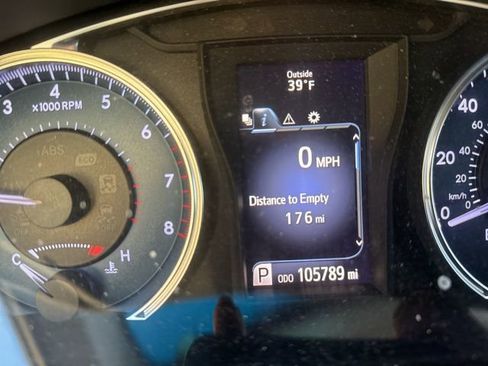 Used 2017 Toyota Camry LE image 17