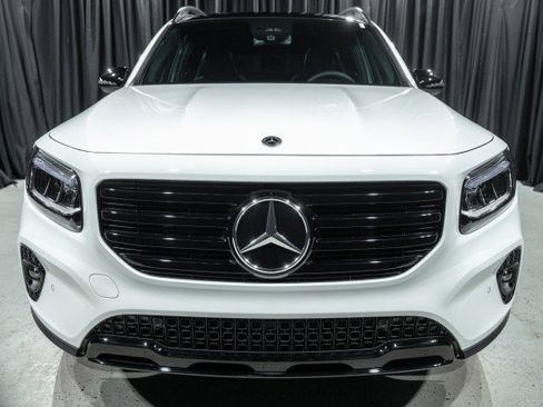 New 2026 Mercedes-Benz GLB 250 image 2