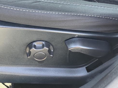 Used 2022 Ford EcoSport SE image 12