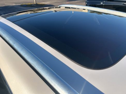 Used 2019 Lincoln MKC Reserve w/ MKC Technology Package image 9